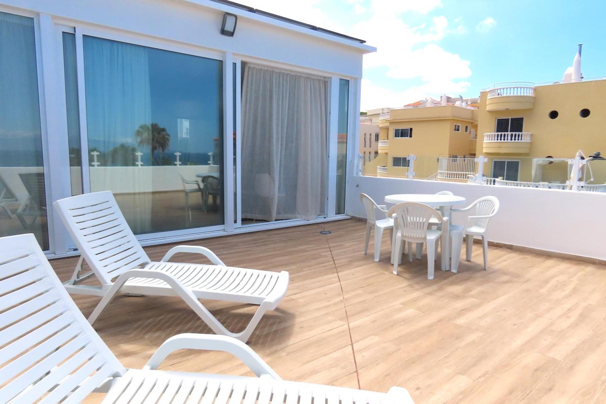 Suncanarias Apartamentos Cristal Playa La Arena Puerto de Santiago  Buitenkant foto